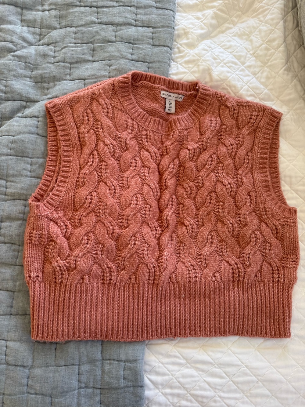 Sincerly Jules Cable Knit Sleeveless Sweater Vest - Dusty Rose